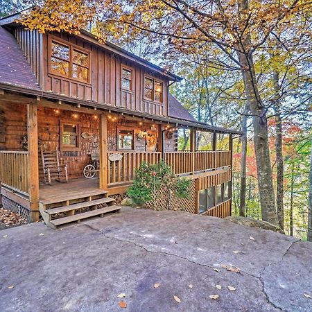 Grin N Bear It Cabin With Hot Tub And Fire Pit! Pigeon Forge Exteriör bild