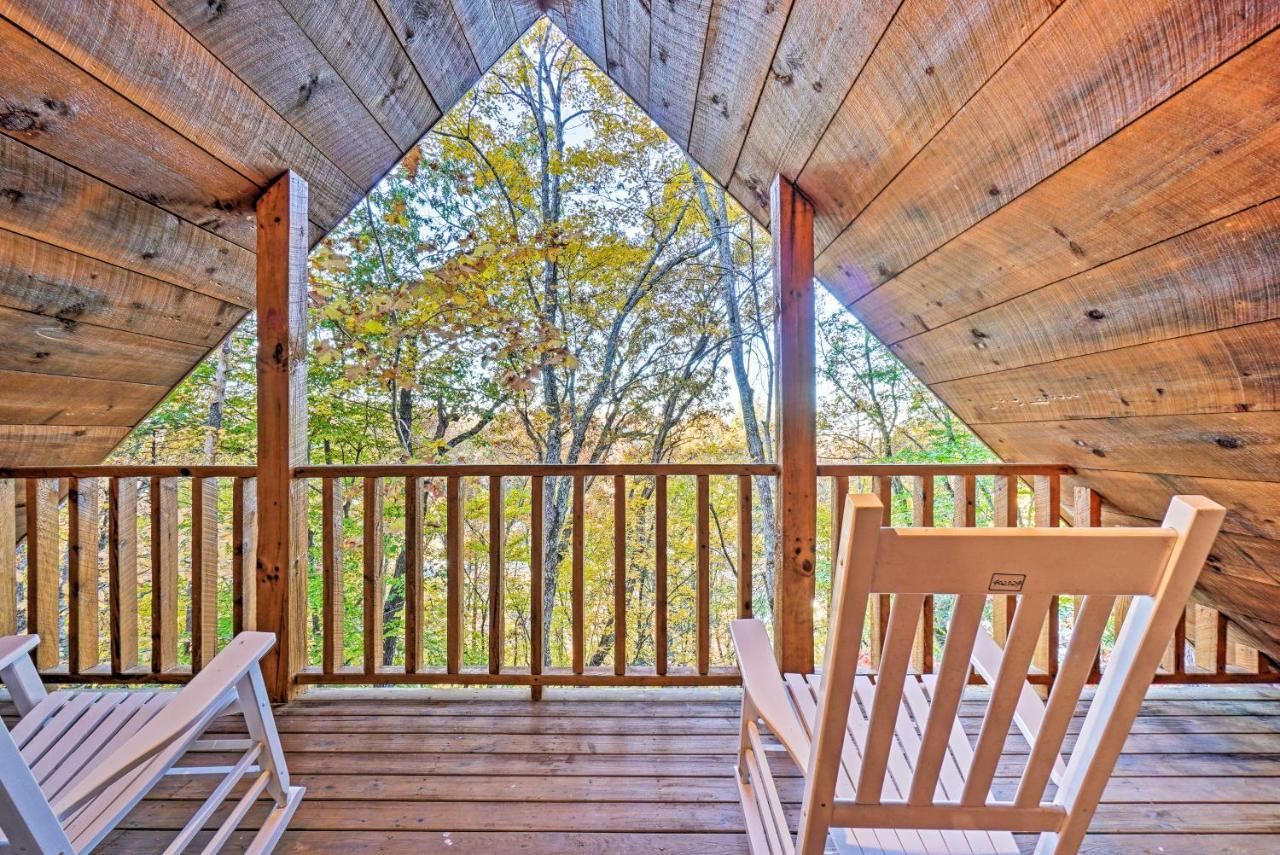 Grin N Bear It Cabin With Hot Tub And Fire Pit! Pigeon Forge Exteriör bild