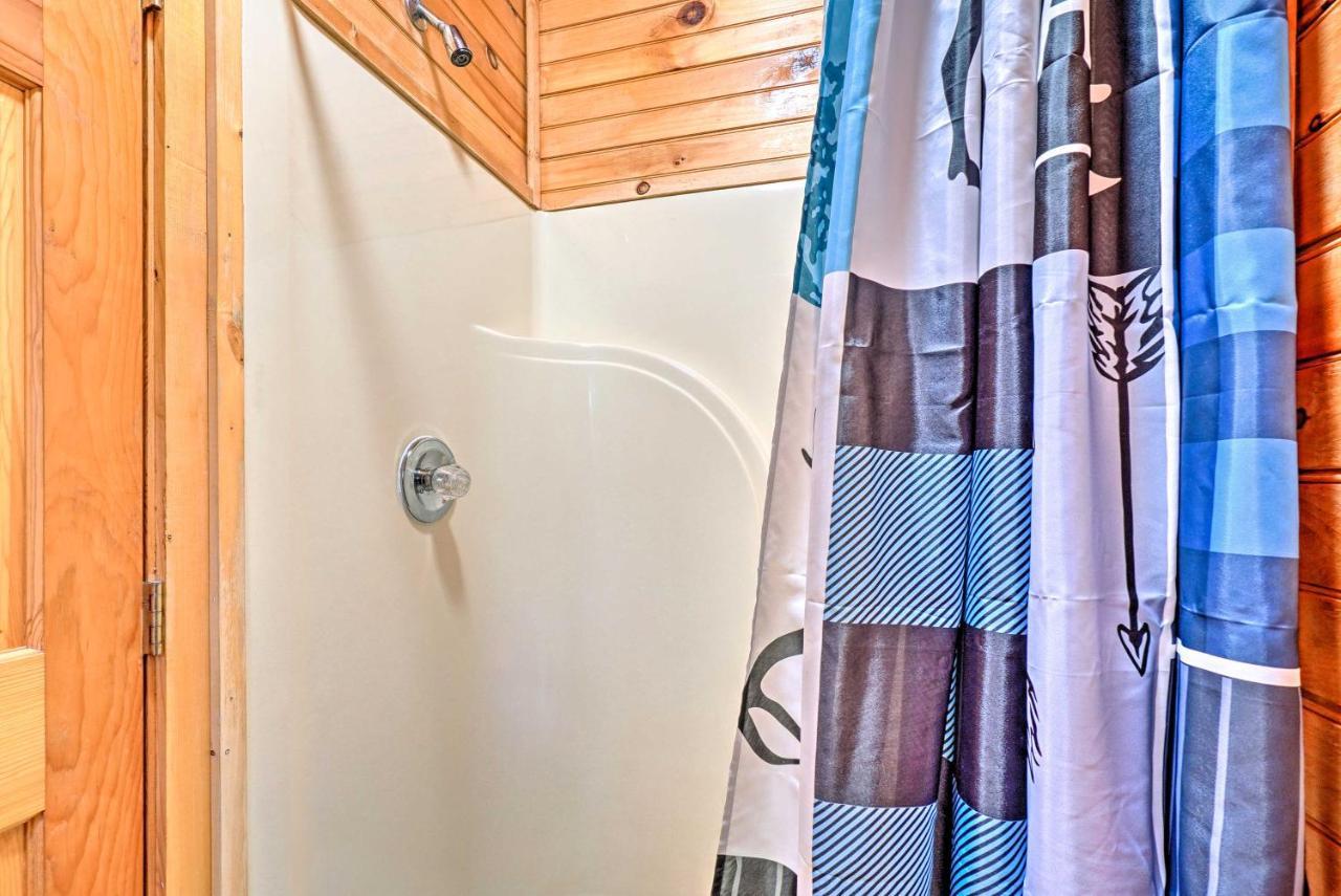 Grin N Bear It Cabin With Hot Tub And Fire Pit! Pigeon Forge Exteriör bild