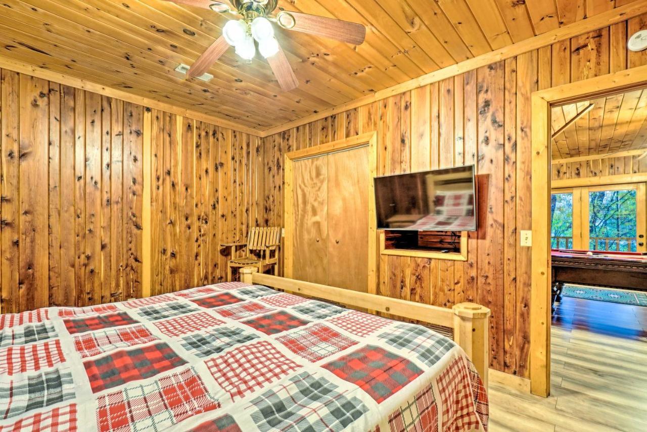 Grin N Bear It Cabin With Hot Tub And Fire Pit! Pigeon Forge Exteriör bild