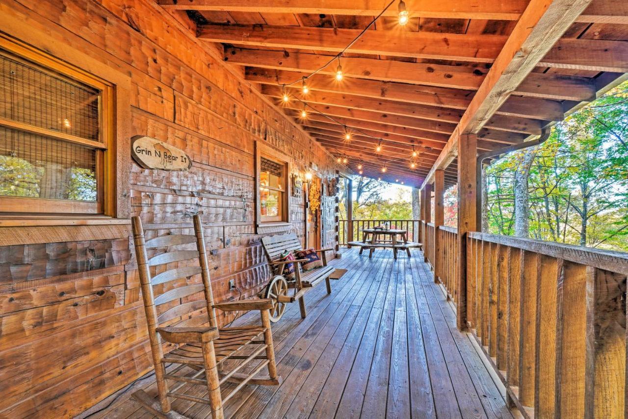 Grin N Bear It Cabin With Hot Tub And Fire Pit! Pigeon Forge Exteriör bild